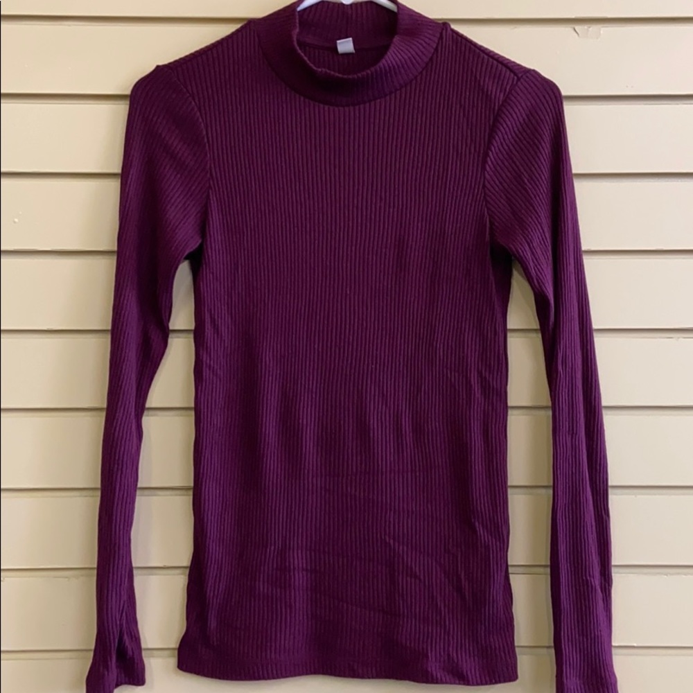 Uniqlo mock neck long-sleeve